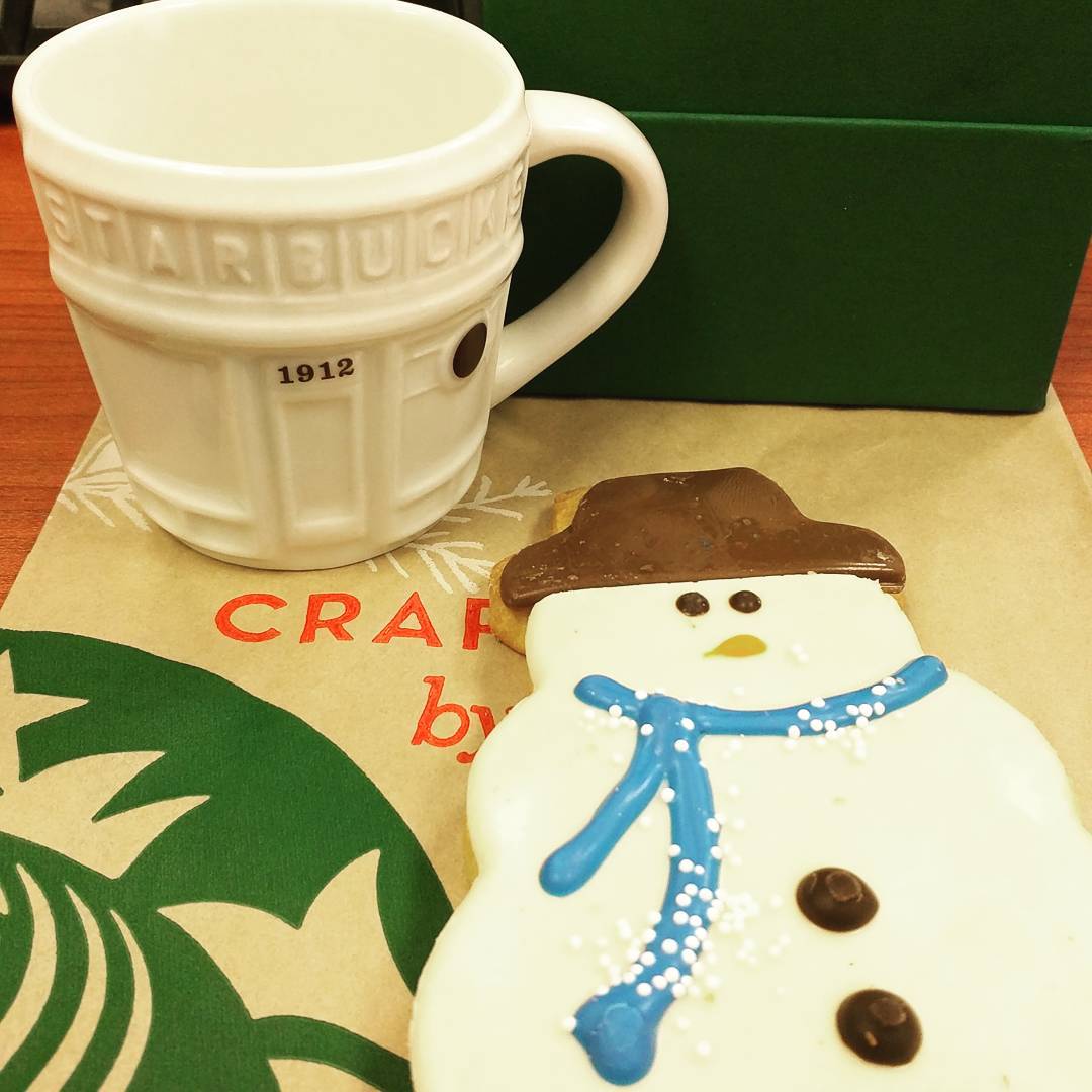 Winter is here.
#winter #starbucks #cookie #demitasse #coffee #snowman