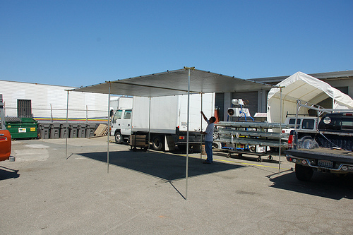 Traditional flat top shade structure